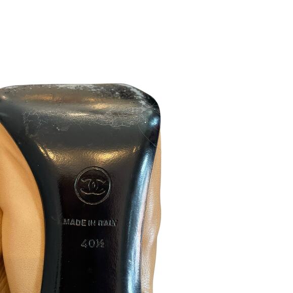 Chanel Tan Gathered Leather Black Toe Cap Slingback Heels FR 40.5 / US 9.5 AS IS - Picture 8 of 11